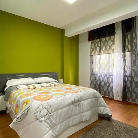 Piso Turistico Tomas Paredes Apartment