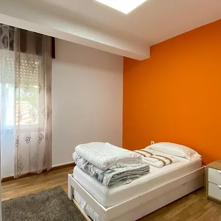 Piso Turistico Tomas Paredes Apartment Vigo